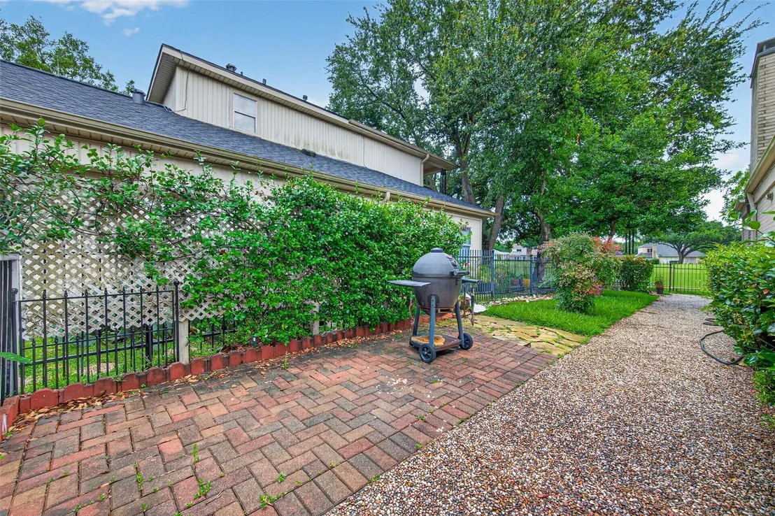 Photo of 618 Longview Drive