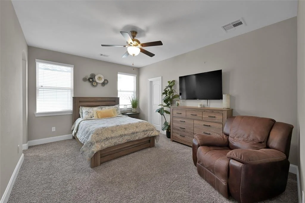 Photo of 18 Woodborough Way