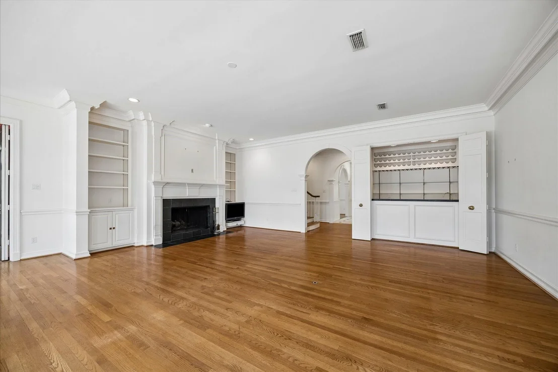 Photo of 5970 Riverview Way