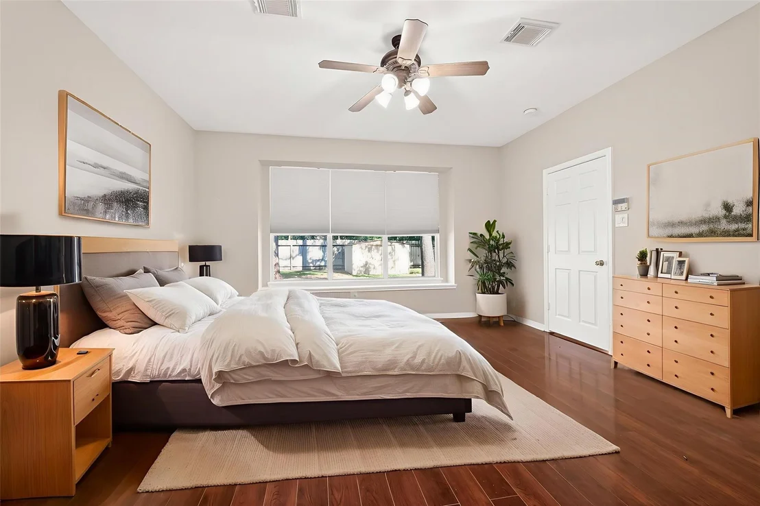 Photo of 15706 Clear Pointe Drive