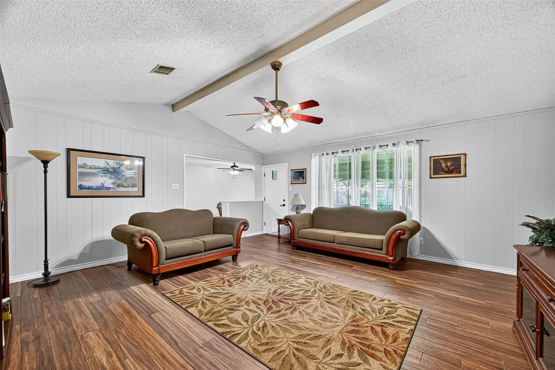 Photo of 1013 Paulette Drive