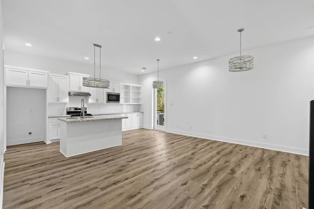 Photo of 5615 Savyon Drive