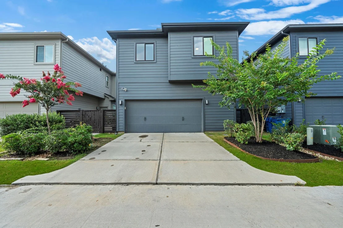 Photo of 18507 Parkland Square Place