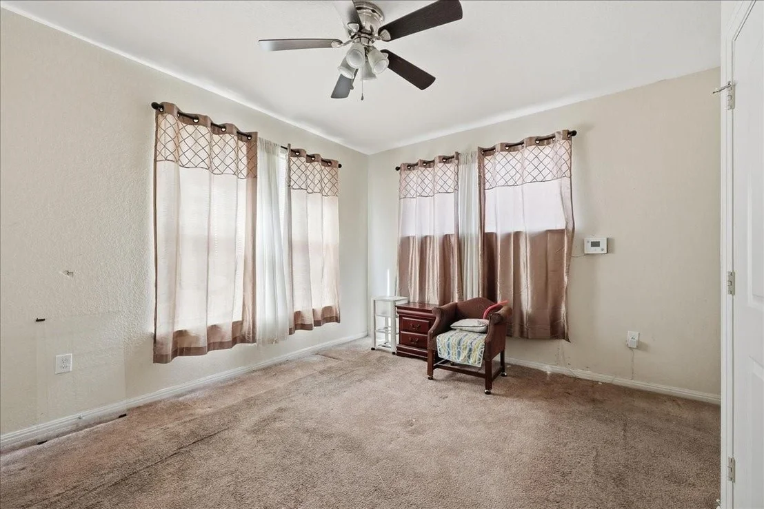 Photo of 3565 West Avenue