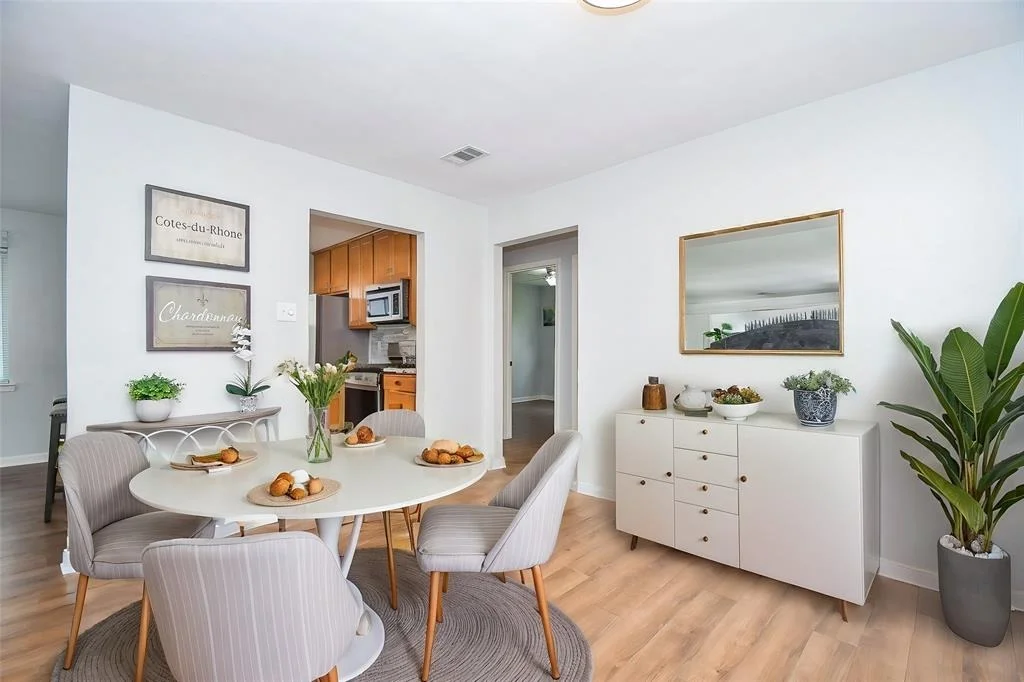 Photo of 935 Western Hills Drive