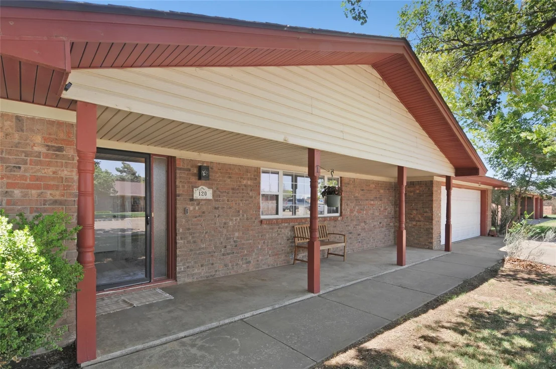 Photo of 120 Cherokee Drive