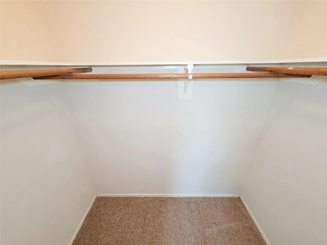 Photo of 5746 Roehampton Court