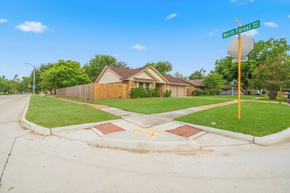 Photo of 16303 Deer Lick Drive