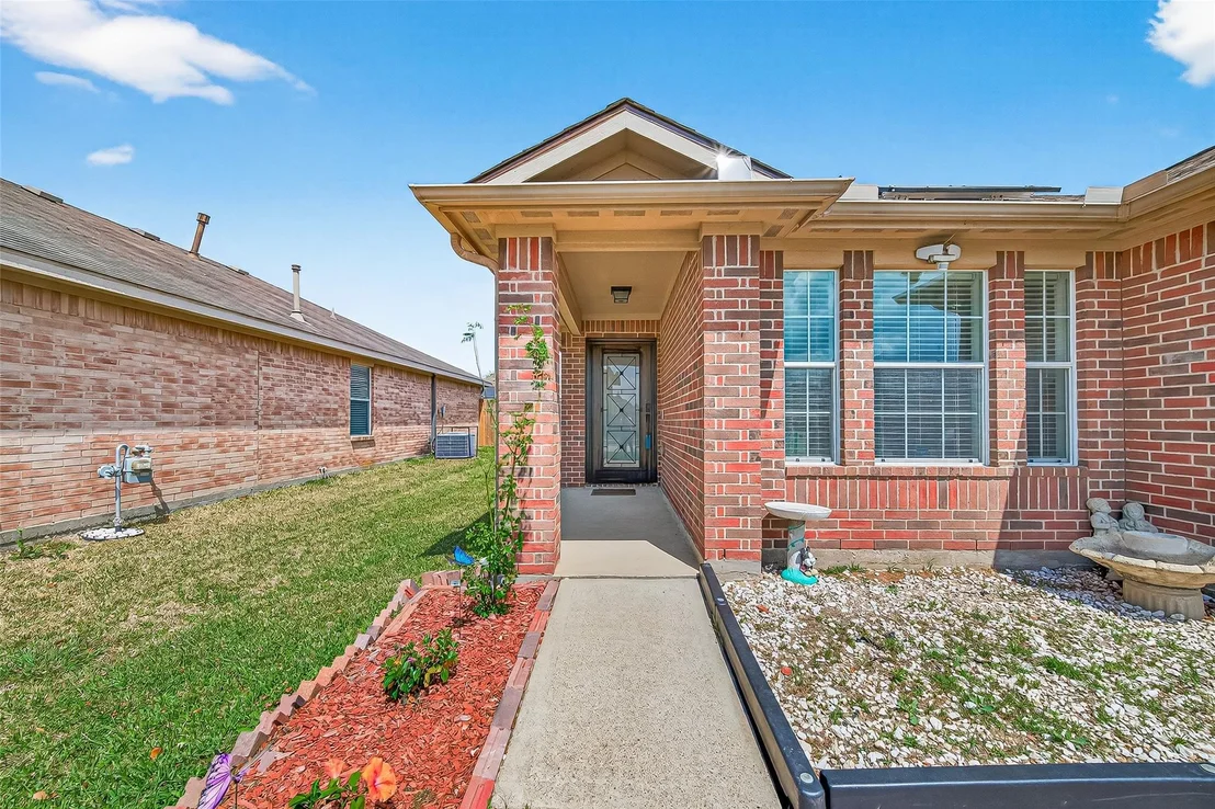 Photo of 22334 Guston Hall Lane