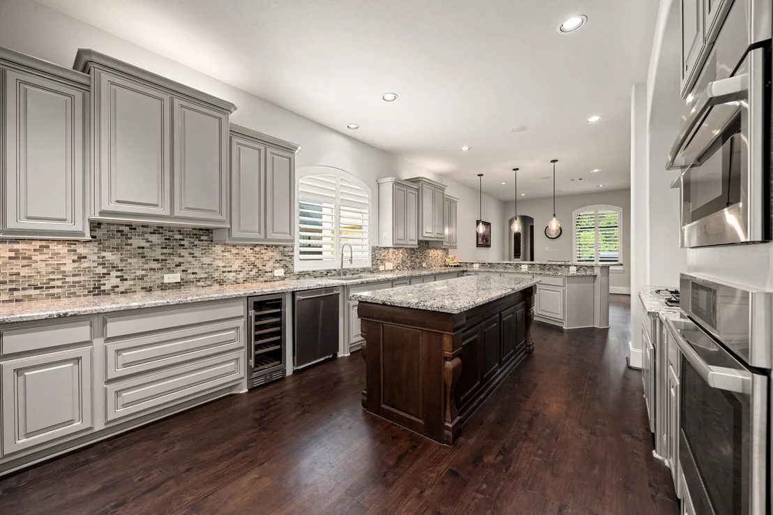 Photo of 915 Windsor Woods Lane