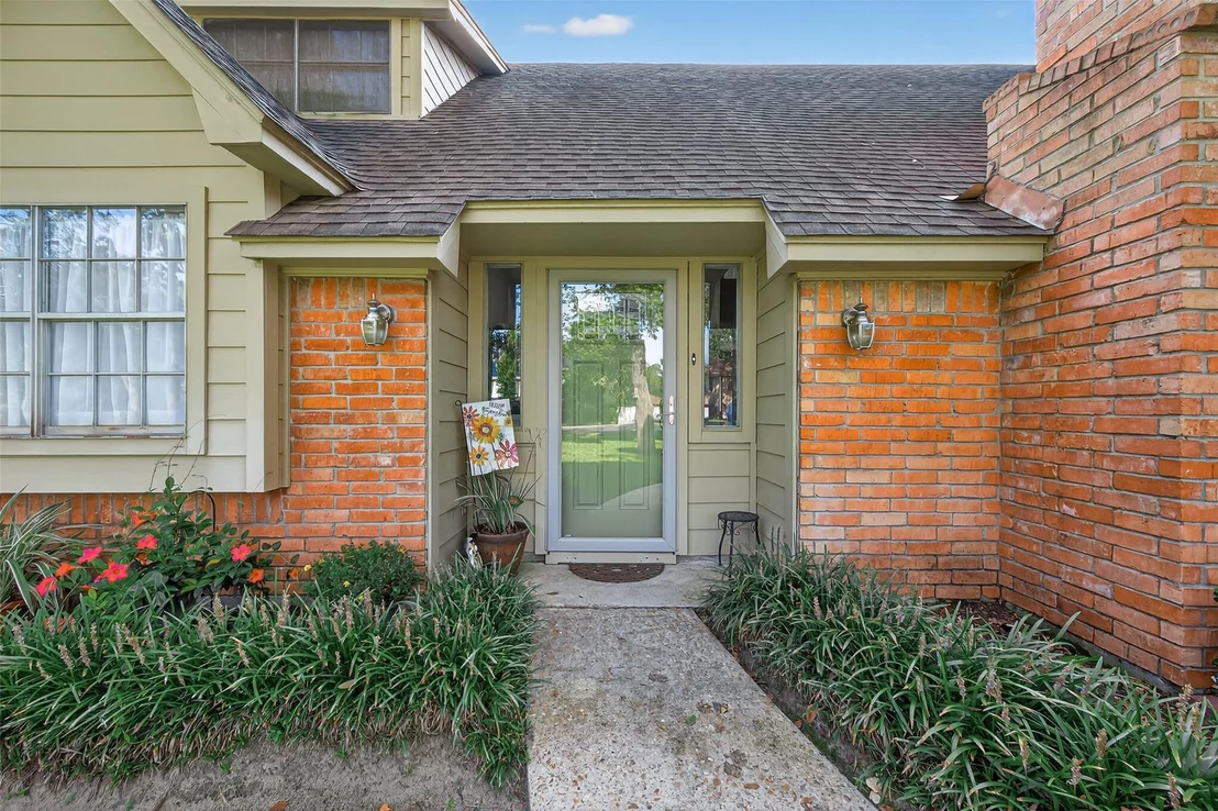 Photo of 105 Glenmora Court