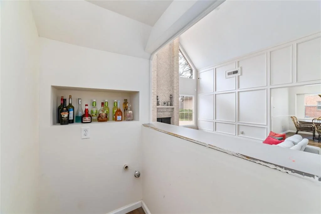 Photo of 6231 Oak Pass Drive