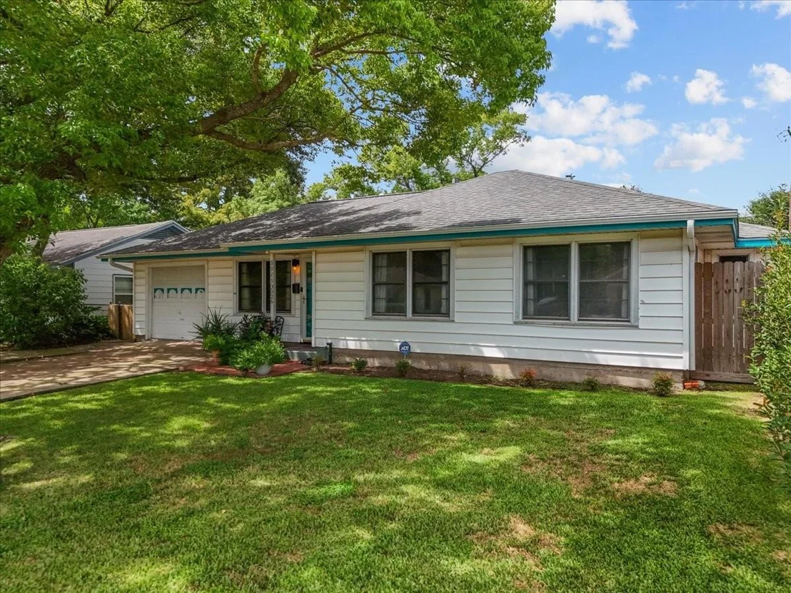 Photo of 3026 Danforth Memorial Drive