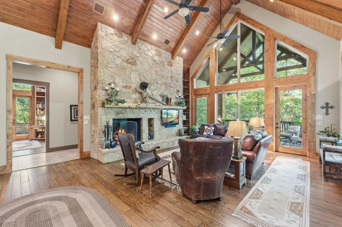 Photo of 6148 Waltons Point
