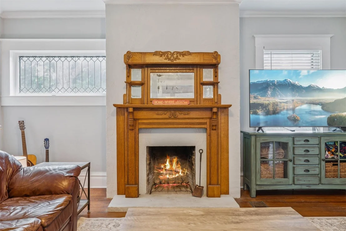 Photo of 1004 Mitchell Street