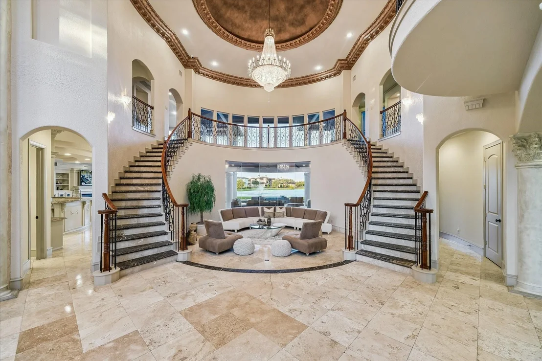 Photo of 18 Sovereign Circle