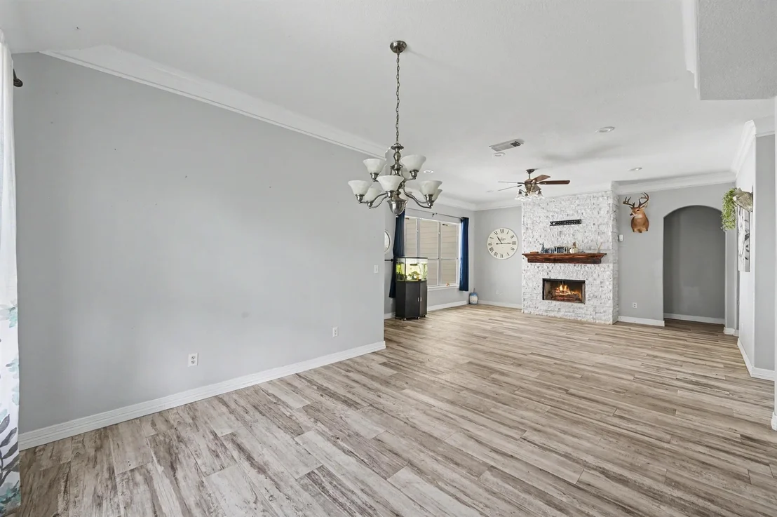 Photo of 5110 Lakeshore Drive