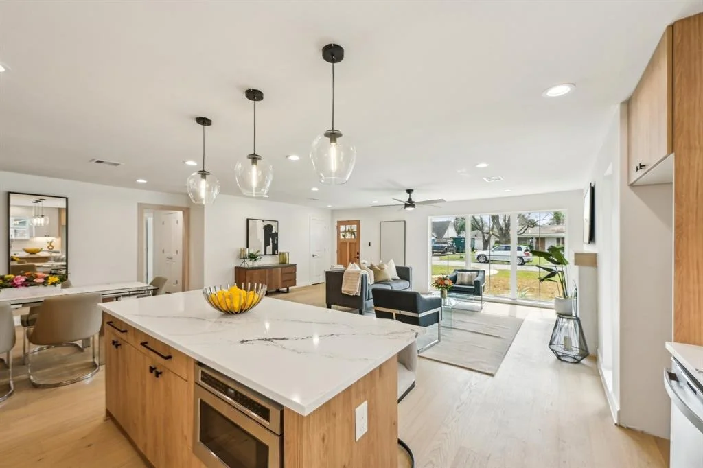 Photo of 10522 Mayfield Road