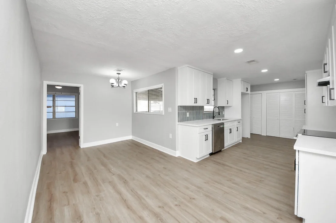 Photo of 1812 Locklaine Drive