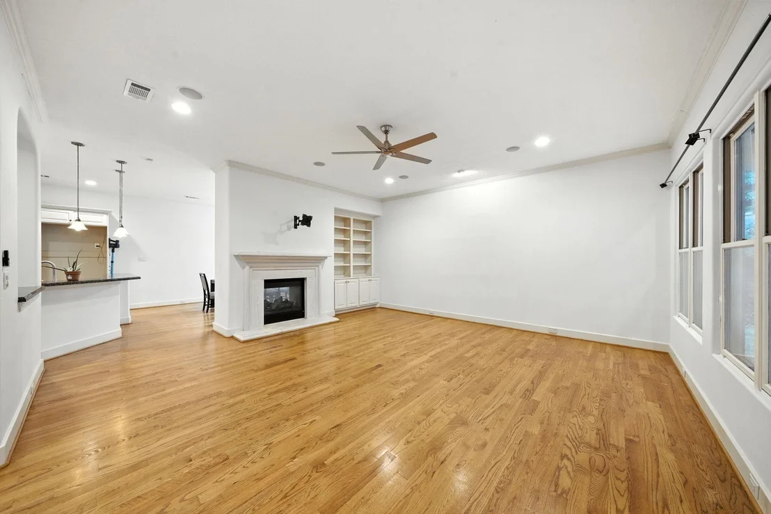 Photo of 2714 Stuart Manor