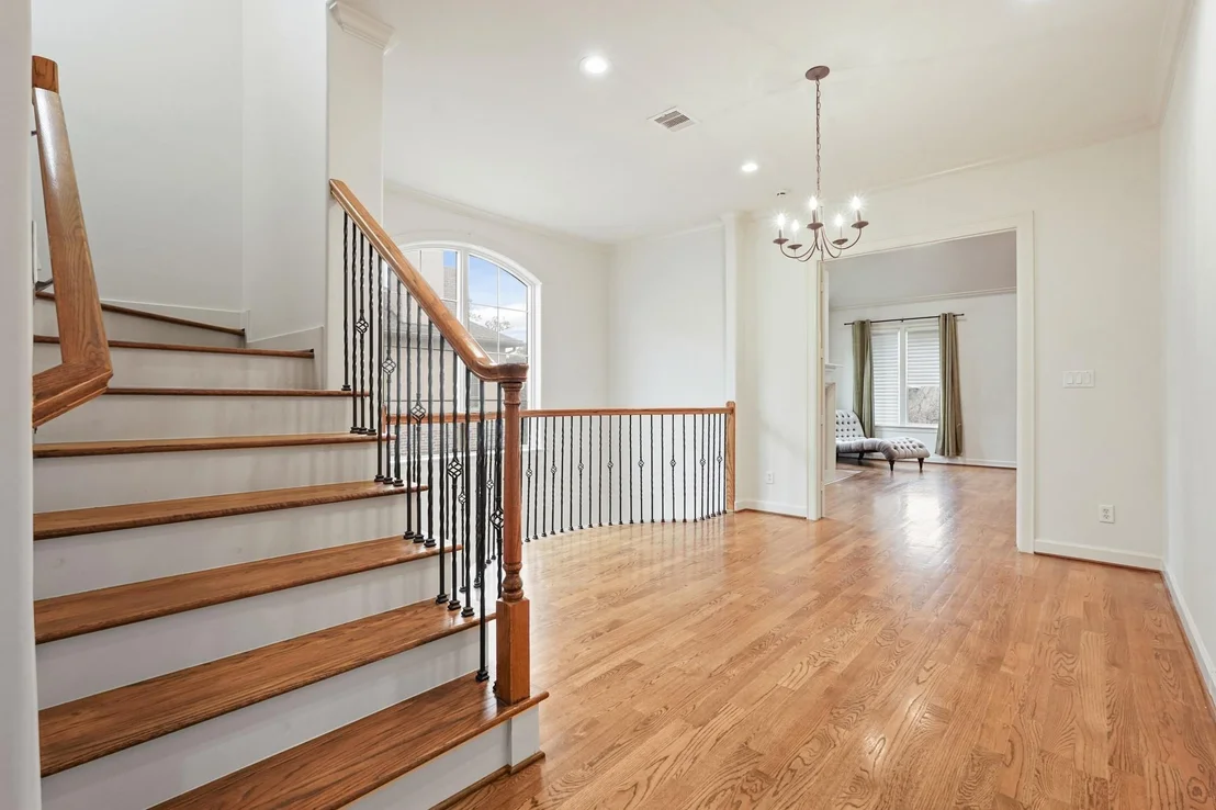 Photo of 521 Lovett Boulevard