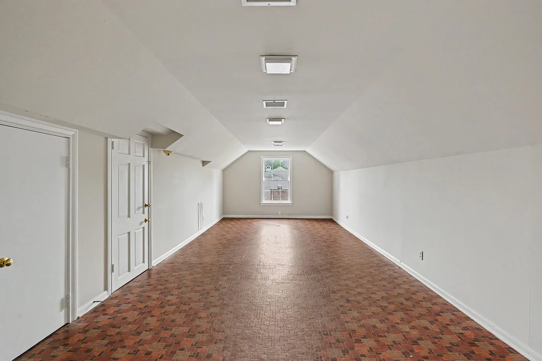 Photo of 6019 Stones Throw Road
