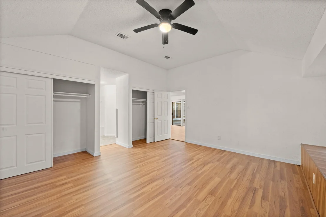 Photo of 13527 Avonshire Drive