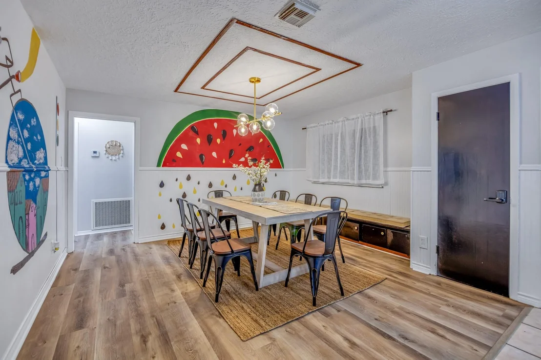 Photo of 2608 Grape Lane