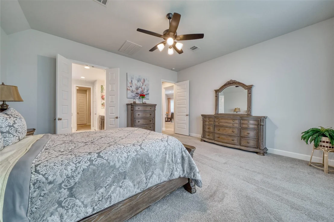Photo of 8827 Harbor Pines Drive