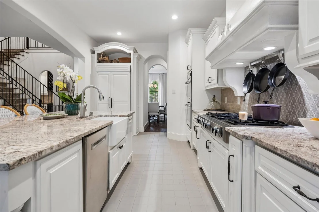 Photo of 6151 Chevy Chase Drive