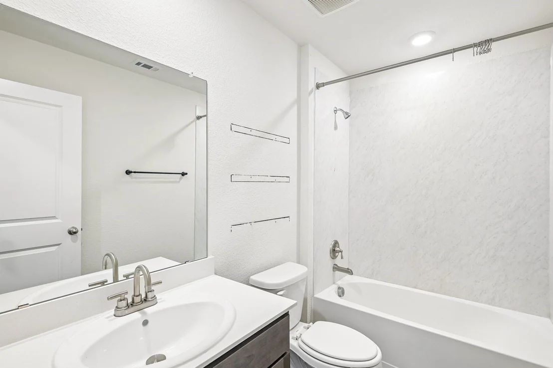 Photo of 1015 Serena Drive