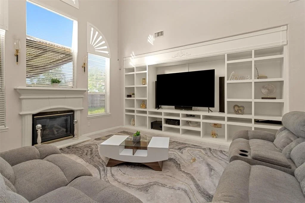 Photo of 2911 E Lake Falls Circle