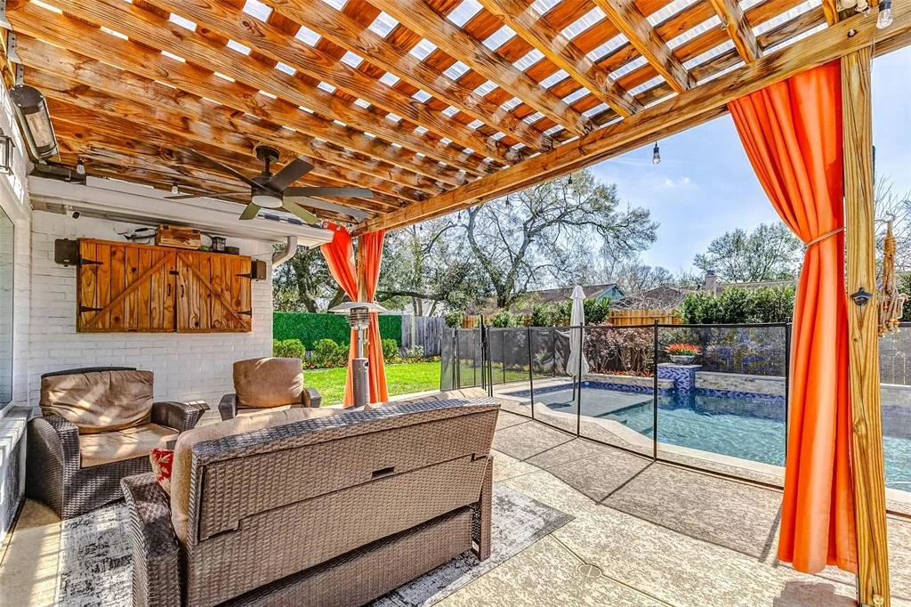 Photo of 5939 Benning Drive