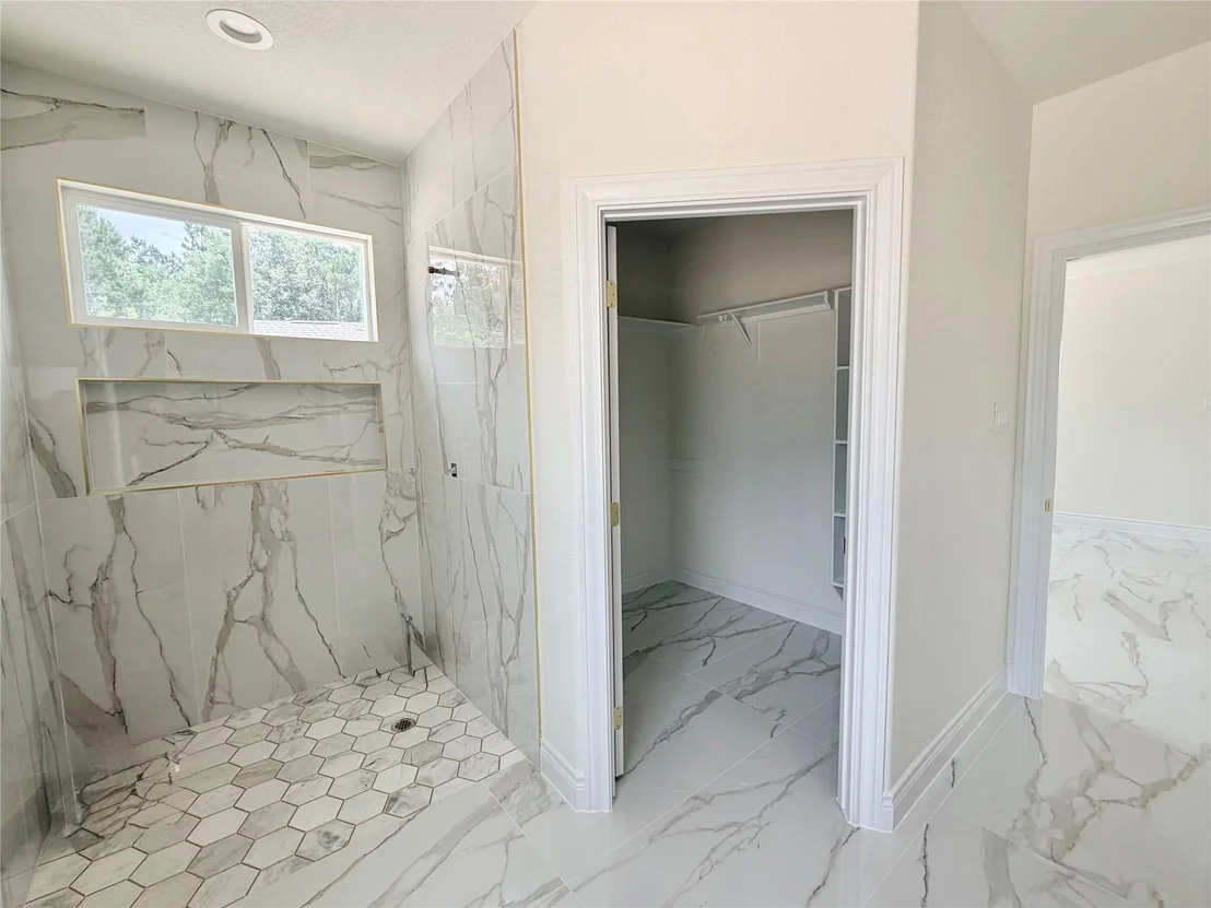 Photo of 1215 Road 5203