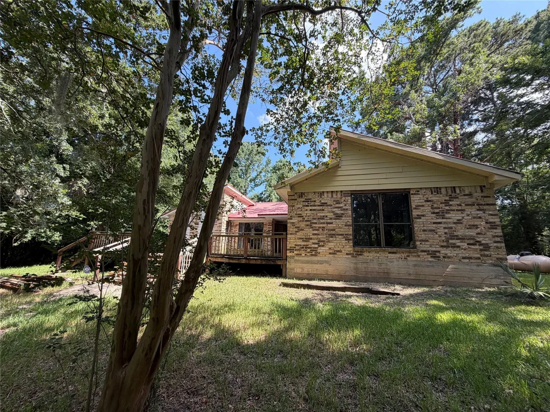 Photo of 606 Pine Tree Road
