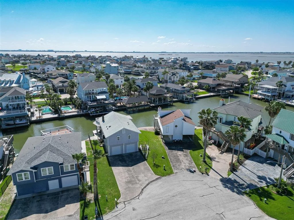 Photo of 210 Sampan Drive
