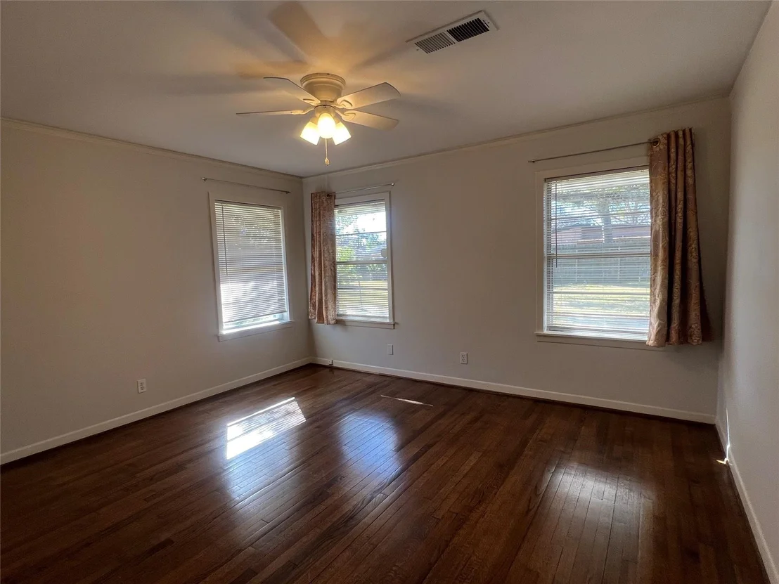 Photo of 5103 Creekbend Drive