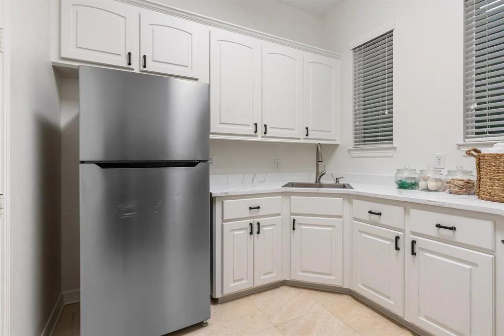 Photo of 337 W Pines Drive