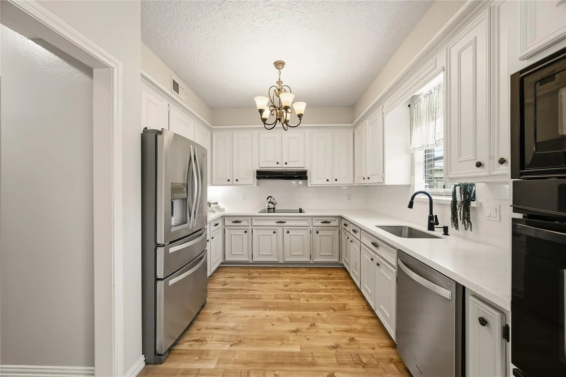 Photo of 706 Fernglade Drive