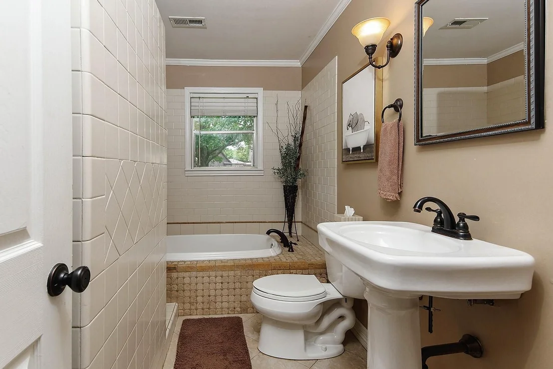 Photo of 2403 Micliff