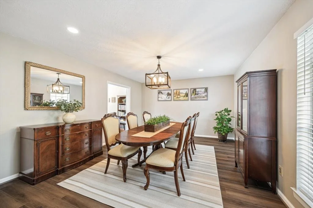Photo of 33 Hickory Oak Drive