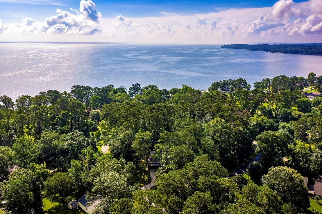 Photo of 230 Governor Bell Drive