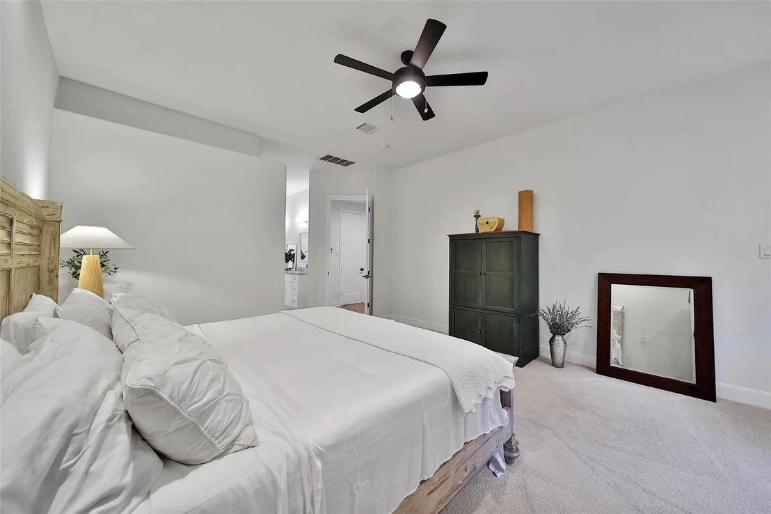 Photo of 1302 Avon Way