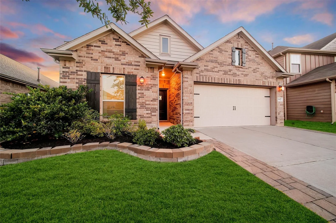 Photo of 5817 Hedwig Hill Lane