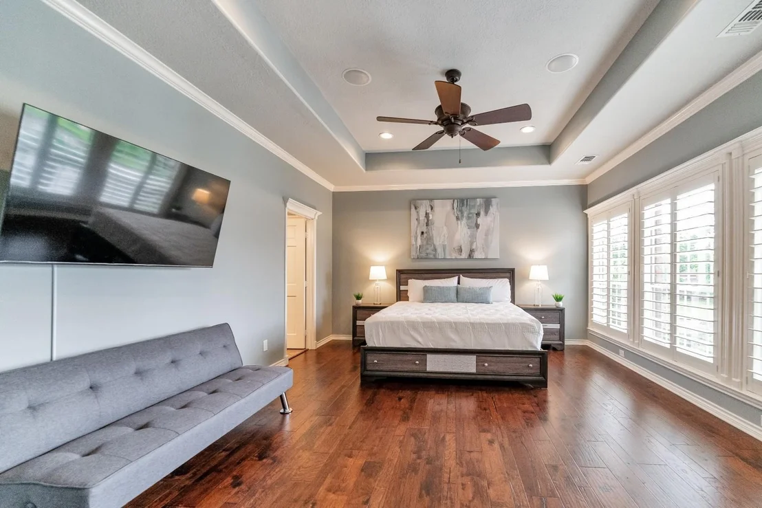 Photo of 8311 Shoregrove Drive