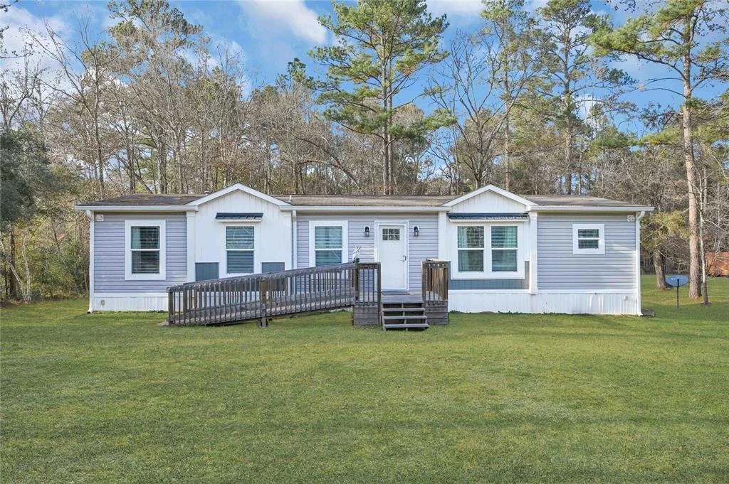 Photo of 7979 Clark Road
