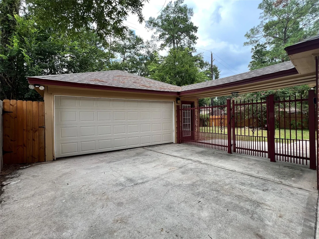 Photo of 1506 Castlerock Drive