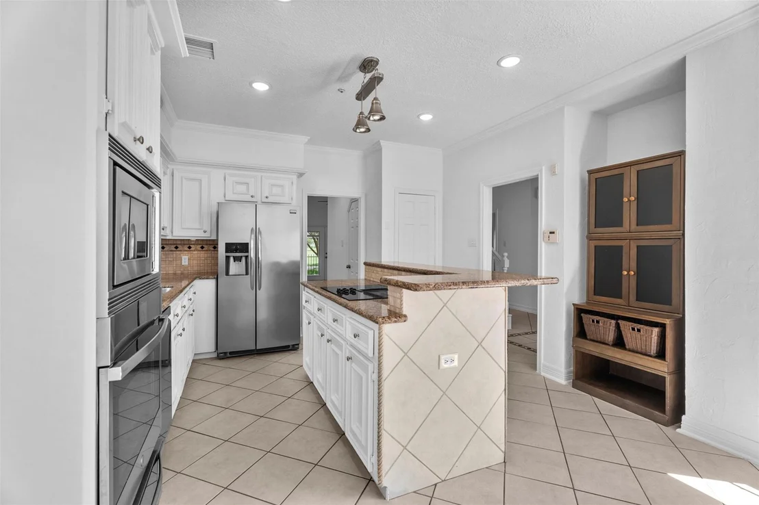 Photo of 7635 Ameswood Road
