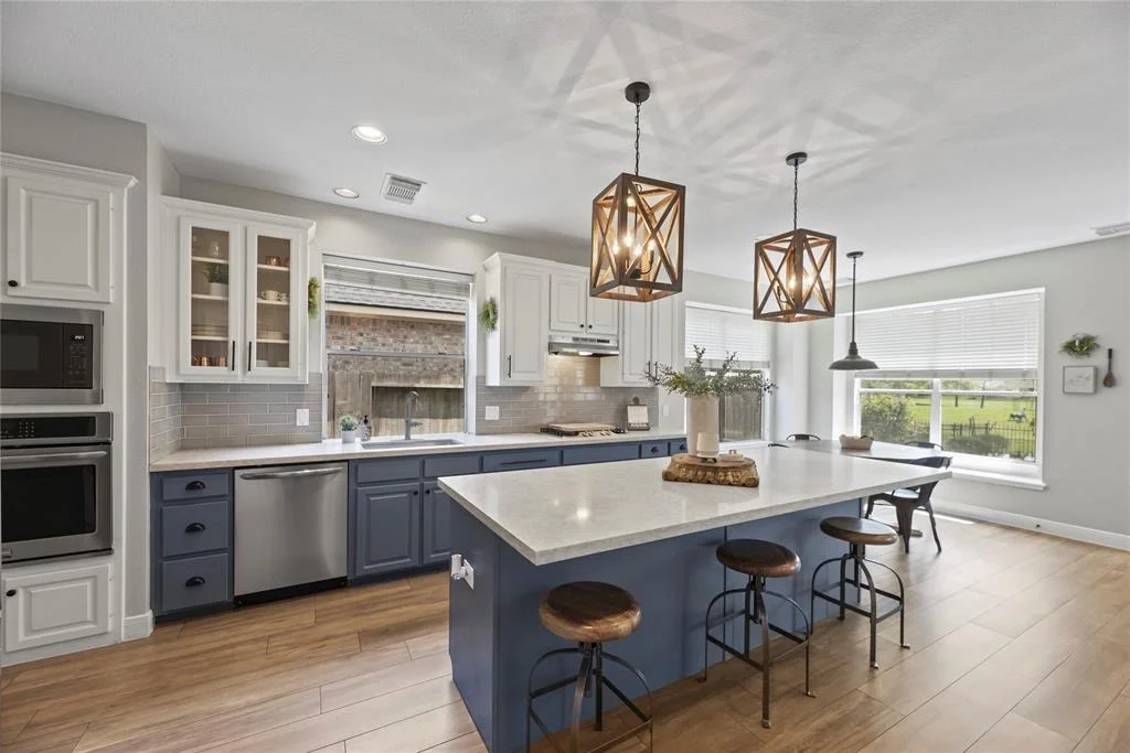 Photo of 6046 Whispering Lakes Drive