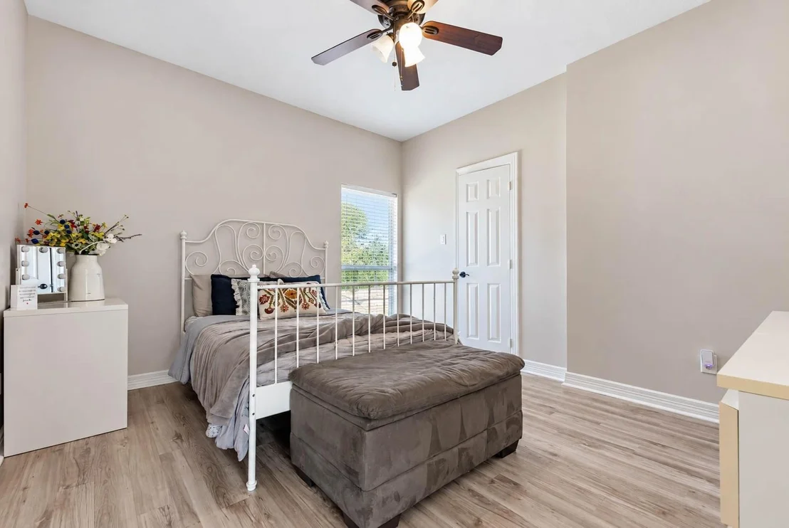 Photo of 33103 Whickham Circle